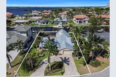 813 Cape View Dr, Fort Myers, FL 33919 - Photo 8