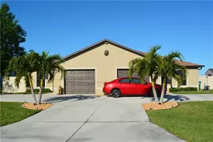526-528 SE 5th Pl, Cape Coral, FL 33990 - Photo 2