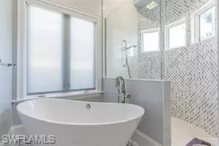 336 Lagoon Ave, Naples, FL 34108 - Photo 8