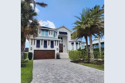336 Lagoon Ave, Naples, FL 34108 - Photo 1