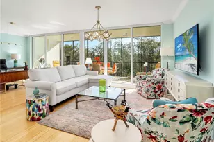 455 Cove Tower Dr, Naples, FL 34110 - Photo 6