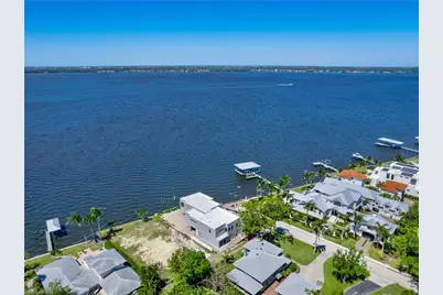 1204 Alhambra Dr, Fort Myers, FL 33901 - Photo 16