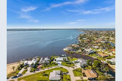 1600 Edith Esplanade, Cape Coral, FL 33904 - Photo 4