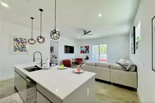 2479 Shadowlawn Dr, Naples, FL 34112 - Photo 8