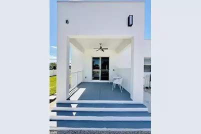 2479 Shadowlawn Dr, Naples, FL 34112 - Photo 6