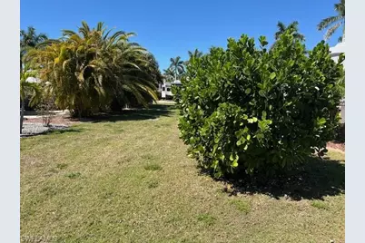 10228 Meadow Beauty Trl, Fort Myers, FL 33905 - Photo 12