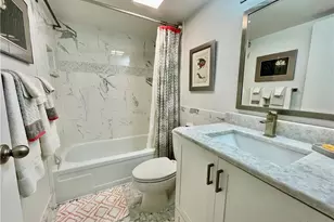 1900 Alamanda Dr, Naples, FL 34102 - Photo 16