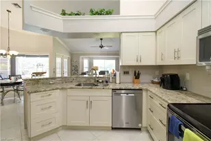 333 Wentworth Ct, Naples, FL 34104 - Photo 10