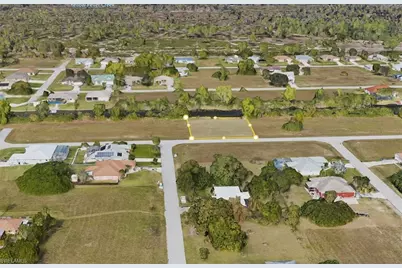 2105 NE 27th St, Cape Coral, FL 33909 - Photo 6