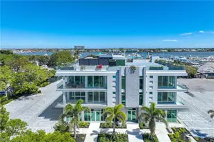 1165 8th St S, Naples, FL 34102 - Photo 4