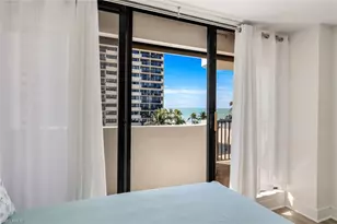 4005 Gulf Shore Blvd N, Naples, FL 34103 - Photo 20