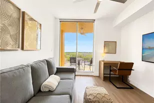 401 Bayfront Pl, Naples, FL 34102 - Photo 14