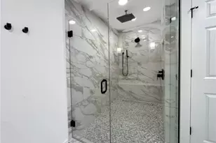 401 Bayfront Pl, Naples, FL 34102 - Photo 20