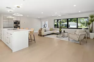 518 Cypress Way E, Naples, FL 34110 - Photo 10