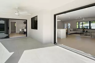 518 Cypress Way E, Naples, FL 34110 - Photo 38