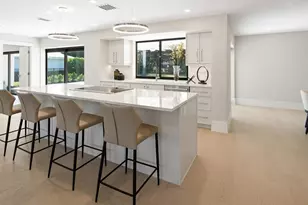 518 Cypress Way E, Naples, FL 34110 - Photo 12