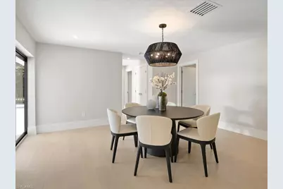518 Cypress Way E, Naples, FL 34110 - Photo 18