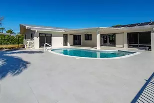 518 Cypress Way E, Naples, FL 34110 - Photo 42