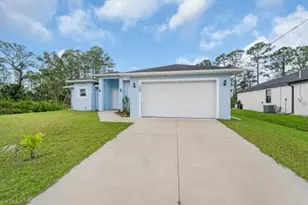 2609 28th St W, Lehigh Acres, FL 33971 - Photo 42