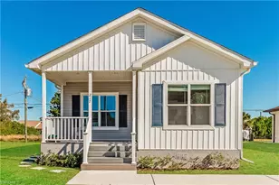 217 Santurce Ave, North Port, FL 34287 - Photo 1