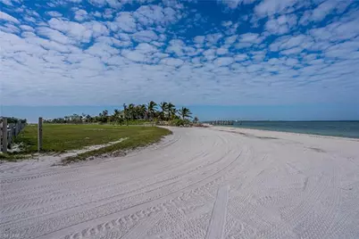 484 Gulf Bend Dr, Captiva, FL 33924 - Photo 28