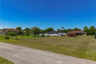 909 Adeline Ave, Lehigh Acres, FL 33971 - Photo 12