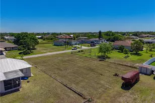 909 Adeline Ave, Lehigh Acres, FL 33971 - Photo 14