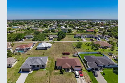 909 Adeline Ave, Lehigh Acres, FL 33971 - Photo 18