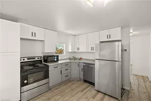 341 Mattie Ave, Fort Myers, FL 33908 - Photo 14