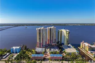 2745 First St, Fort Myers, FL 33916 - Photo 4