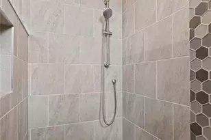 1319 NW 40th Pl, Cape Coral, FL 33993 - Photo 20