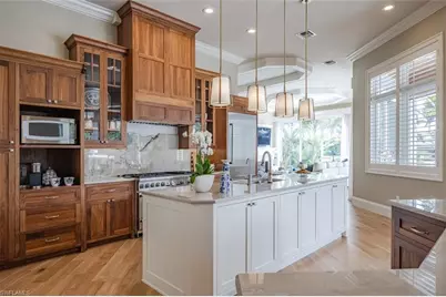 1266 Cobia Ct, Naples, FL 34102 - Photo 8