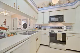 13205 Whitehaven Ln, Fort Myers, FL 33966 - Photo 8