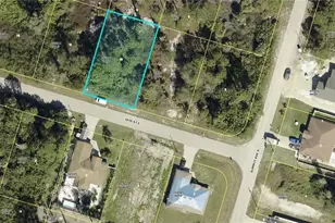 961 Iris St E, Lehigh Acres, FL 33974 - Photo 2