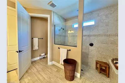 9418 Greyhawk Trl, Naples, FL 34120 - Photo 16