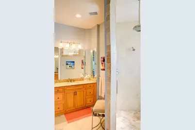 525 SW 8th Ter, Cape Coral, FL 33991 - Photo 16