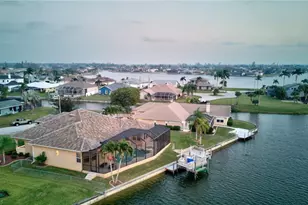 525 SW 8th Terrace, Cape Coral, FL 33991 - Photo 2