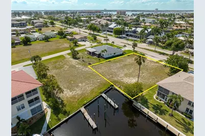 1749 Beach Pkwy, Cape Coral, FL 33904 - Photo 14