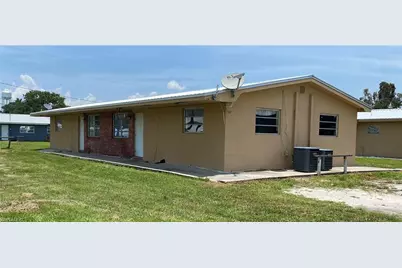 599 Avenue R SW, Moore Haven, FL 33471 - Photo 1