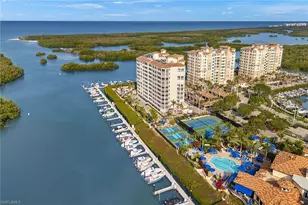 425 Dockside Dr, Naples, FL 34110 - Photo 2