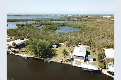 8069 Judge Bean Rd, Bokeelia, FL 33922 - Photo 20