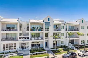 201 8th St S, Naples, FL 34102 - Photo 1