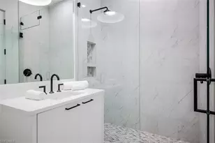 201 8th St S, Naples, FL 34102 - Photo 34