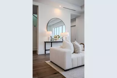 201 8th St S #103, Naples, FL 34102 - Photo 8