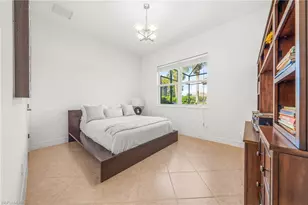 379 Cypress Way W, Naples, FL 34110 - Photo 38