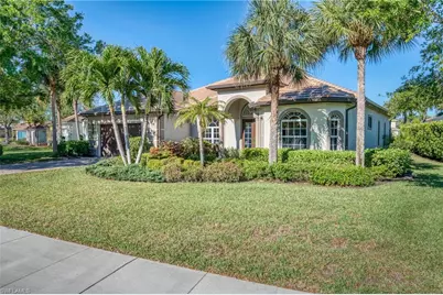 379 Cypress Way W, Naples, FL 34110 - Photo 2
