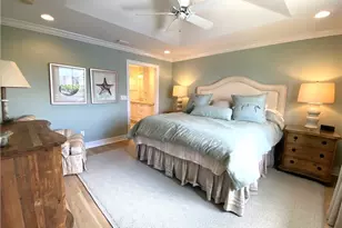 9101 Vanderbilt Dr, Naples, FL 34108 - Photo 10