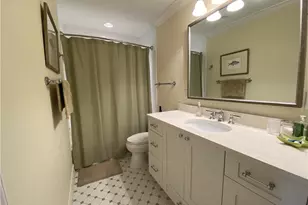 9101 Vanderbilt Dr, Naples, FL 34108 - Photo 16