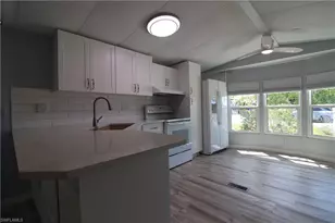 221 Grassy Key Ln, Naples, FL 34114 - Photo 8