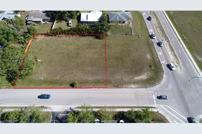 758 SW 4th St, Cape Coral, FL 33991 - Photo 4